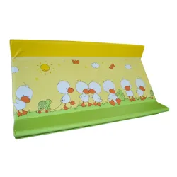 Tvrdi pult za presvlačenje Praktiko pilići