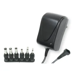 Univerzalni strujni ispravljač 3-12V